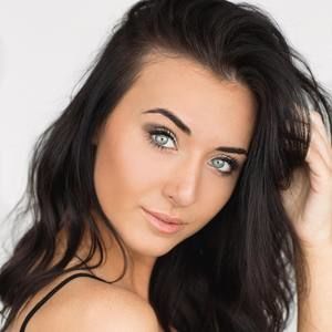 Meet your Posher, Kiki